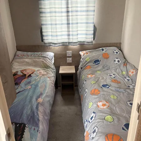 3 Bedroom Gristhorpe